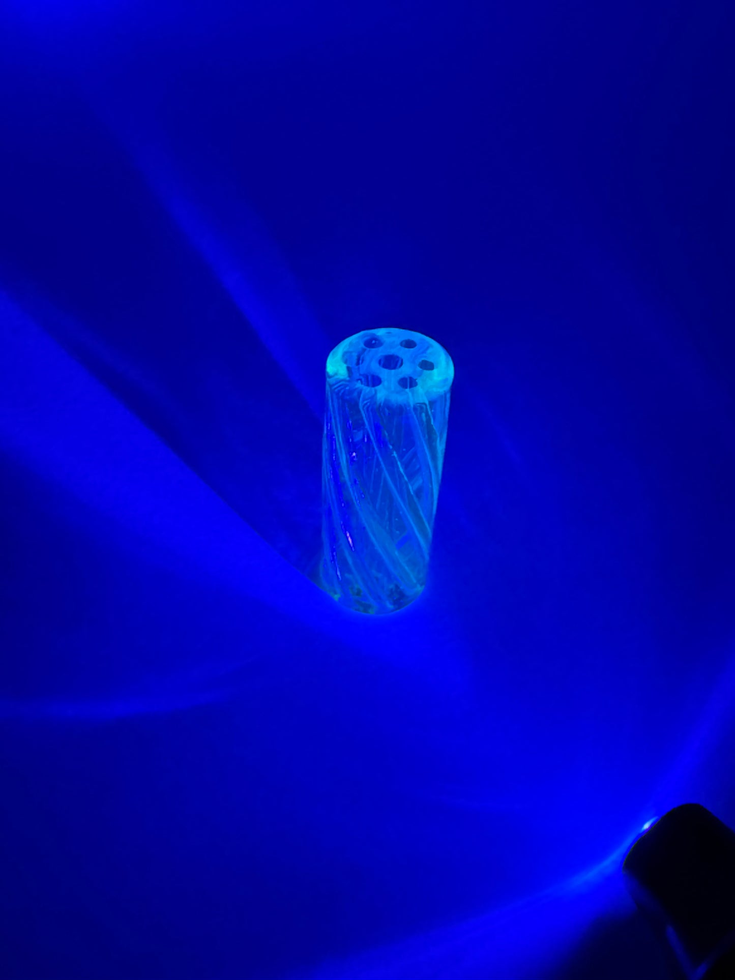 UV Reactive Spiral Borosilicate Insert