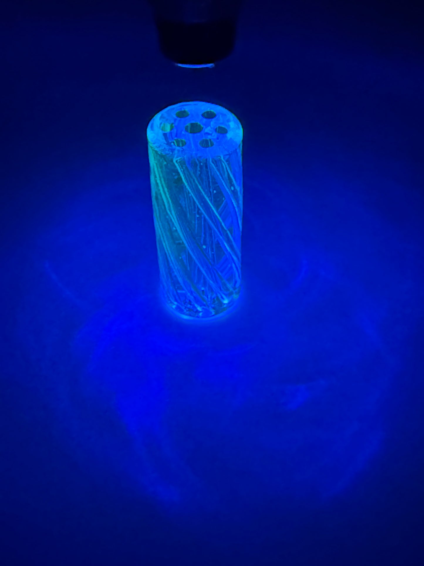 UV Reactive Spiral Borosilicate Insert