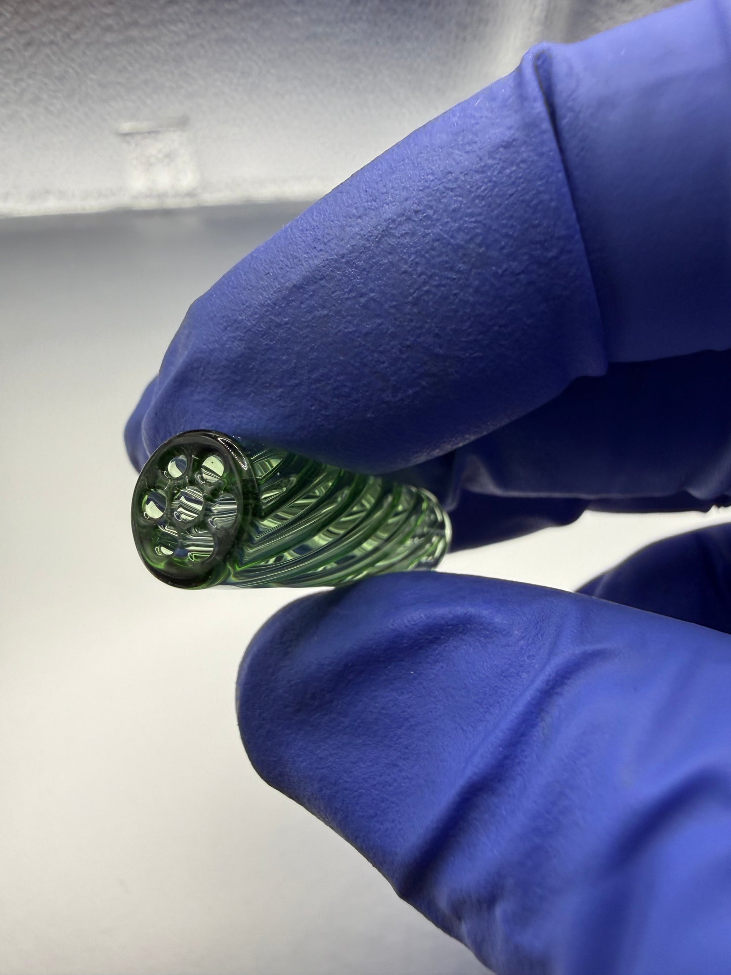 Emerald Green Spiral Glass Tip 9x30mm| Multi-Hole Honeycomb Filter