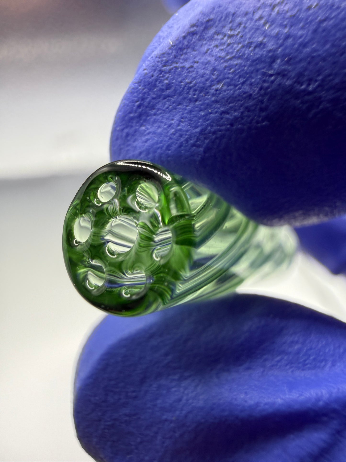 Emerald Green Glass Tip – 8×30 mm Slim Straight Filter